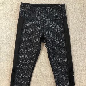 Lululemon legging w/side mesh cutouts